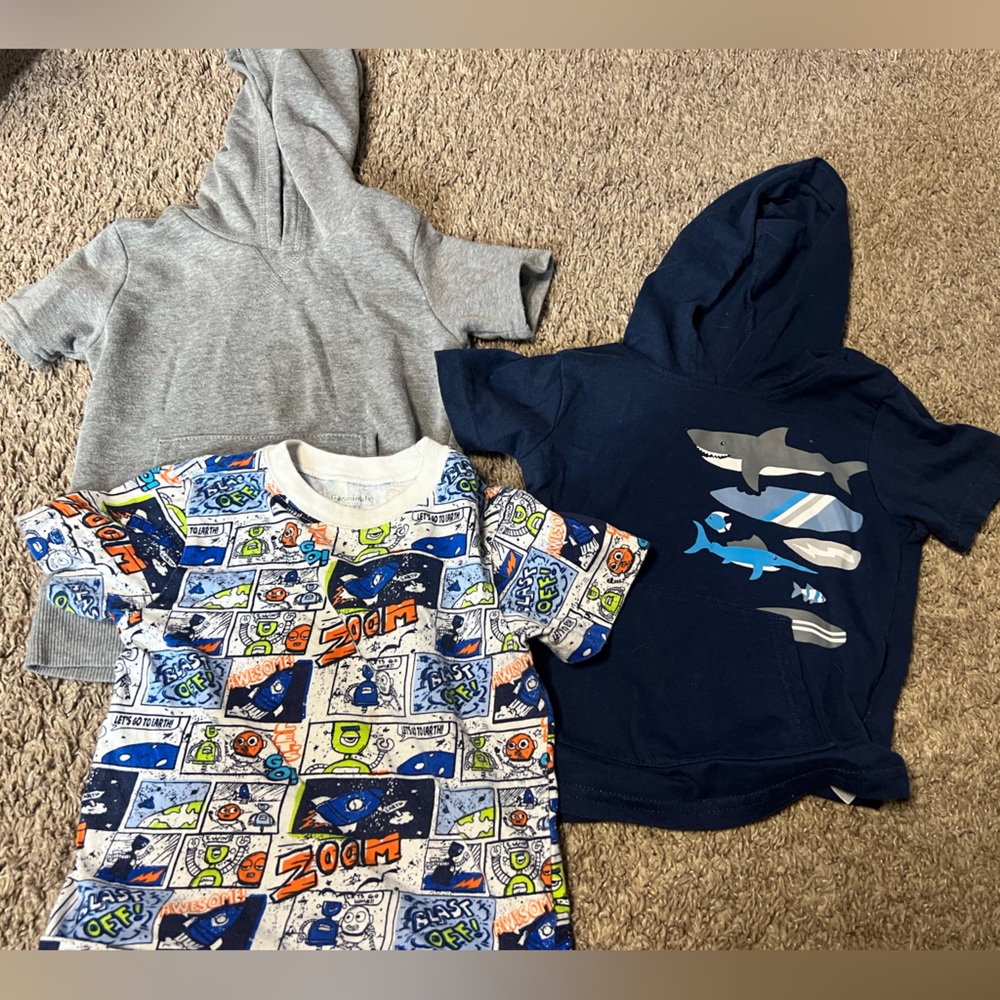 2T shirts lot